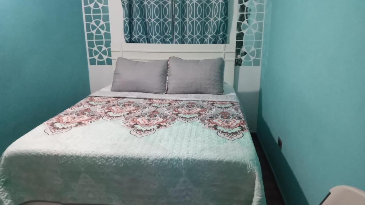 Bailey'S Bed And Breakfast Runaway Bay Eksteriør bilde