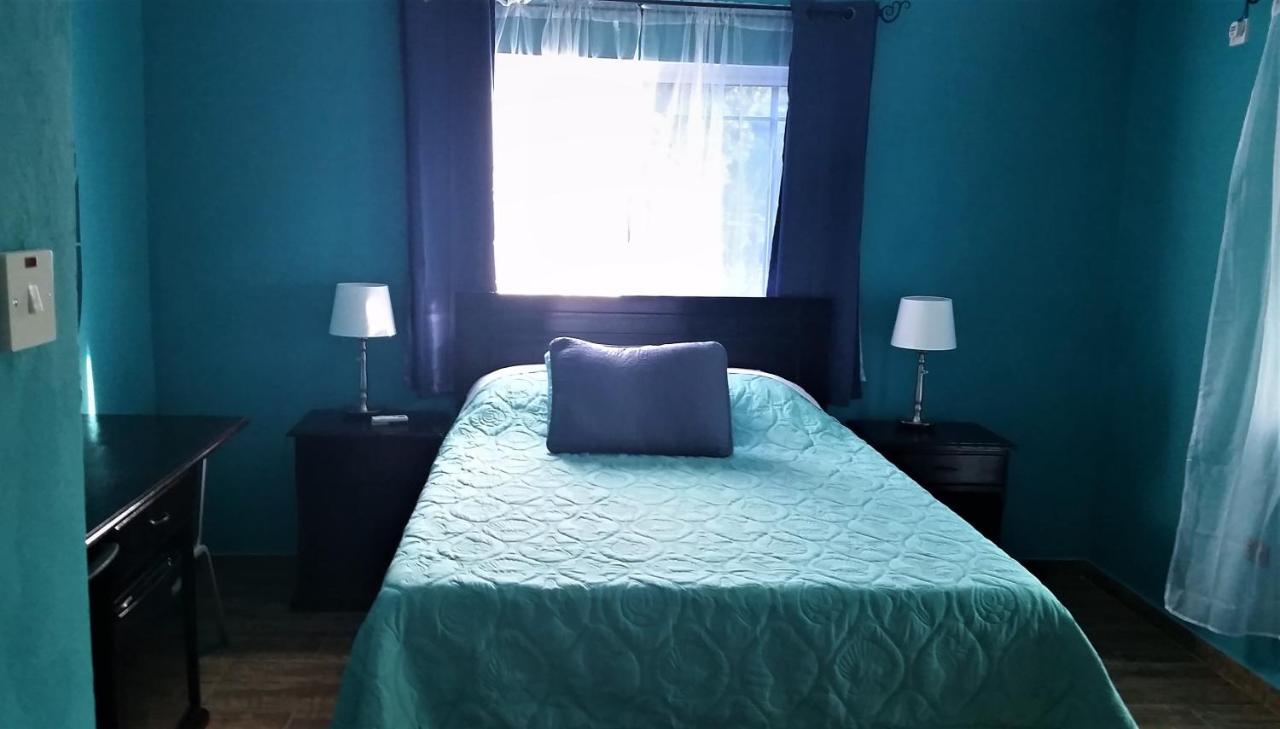 Bailey'S Bed And Breakfast Runaway Bay Eksteriør bilde