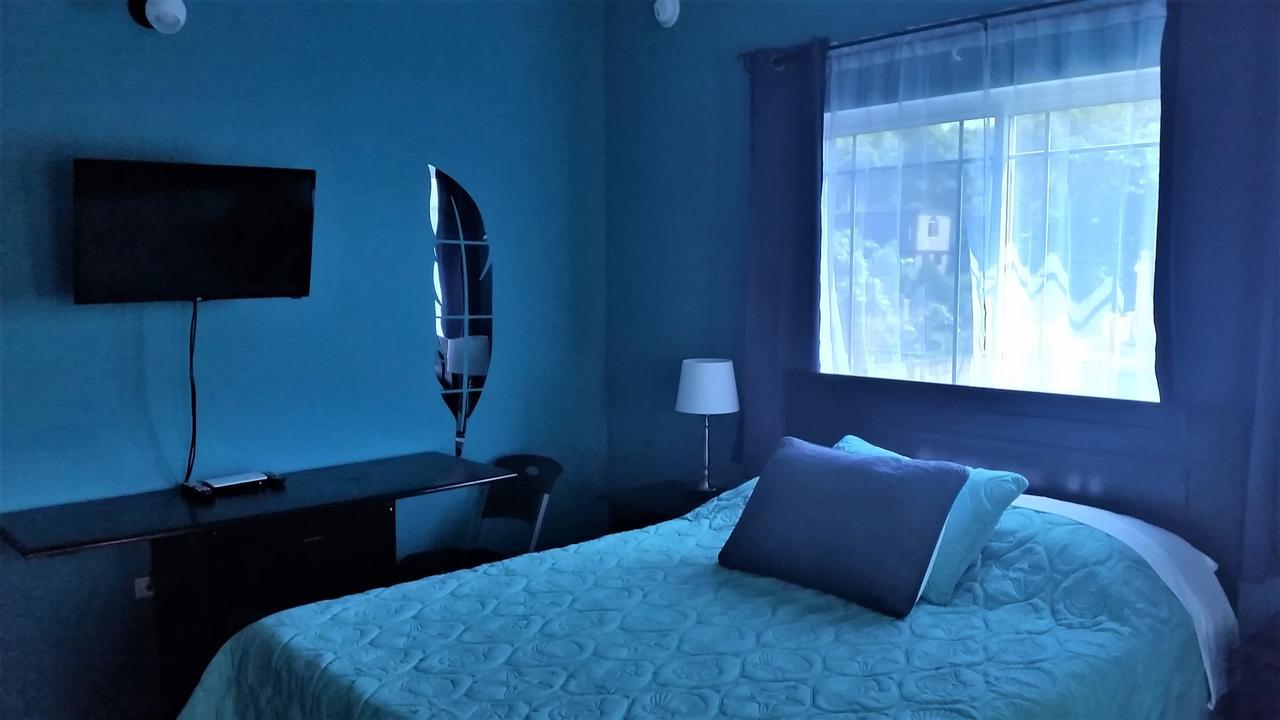 Bailey'S Bed And Breakfast Runaway Bay Eksteriør bilde