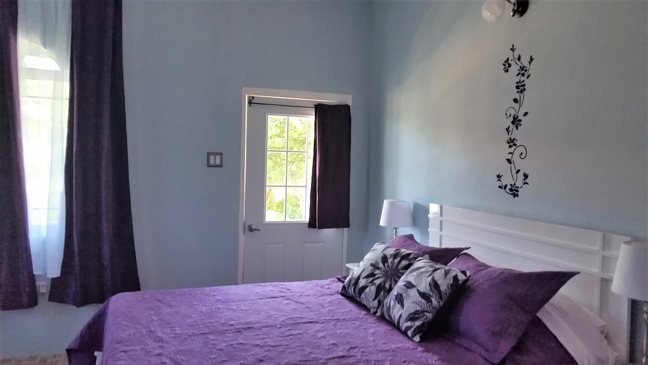 Bailey'S Bed And Breakfast Runaway Bay Eksteriør bilde
